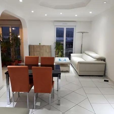 Pauline Tatil Evi
